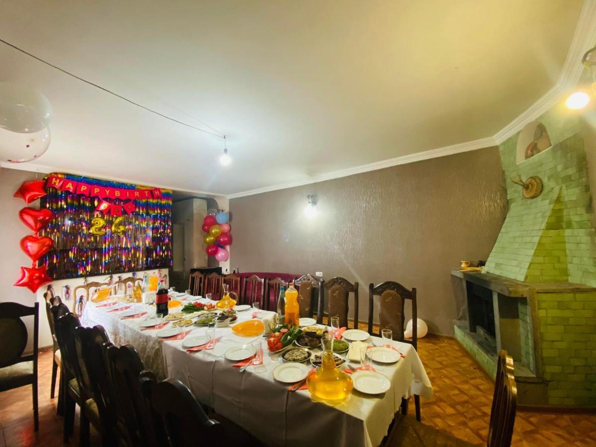 Guest House Khatuna Боржоми Екстериор снимка