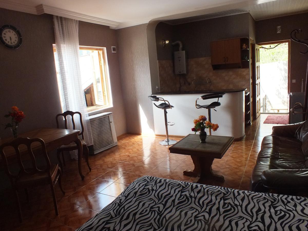 Guest House Khatuna Боржоми Екстериор снимка