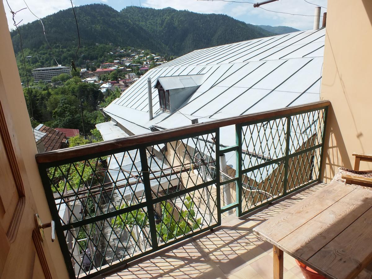 Guest House Khatuna Боржоми Екстериор снимка