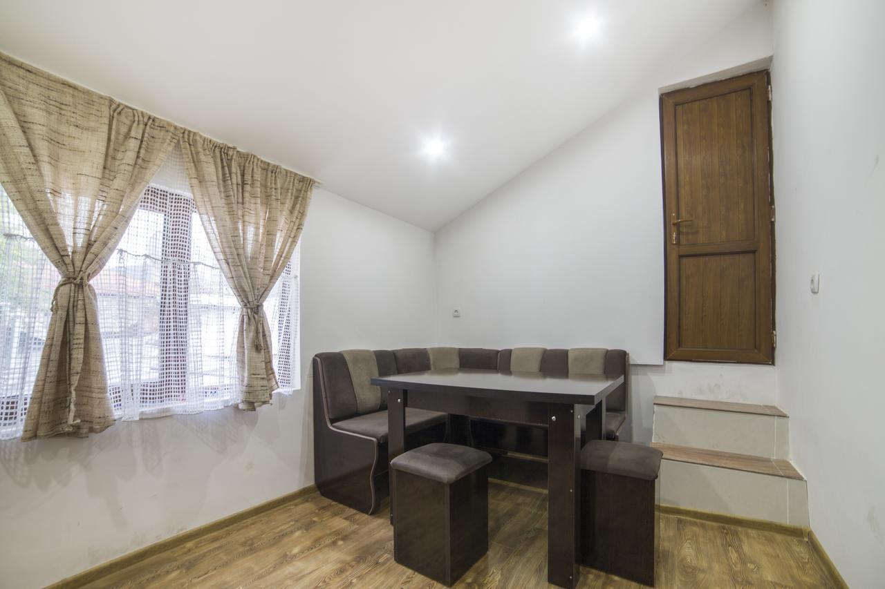 Guest House Khatuna Боржоми Екстериор снимка